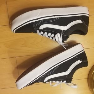 Barely worn Comfy Cush Old Skool Van's black